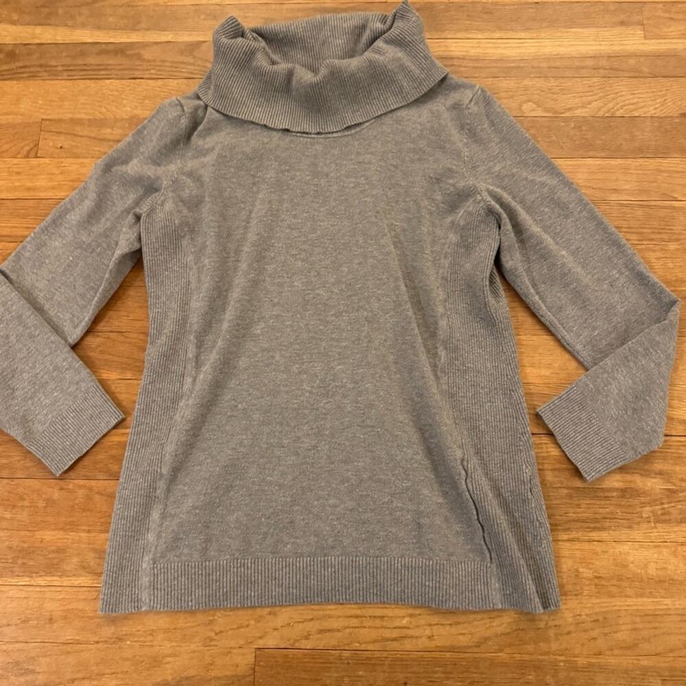 Christopher & Banks gray cowl neck sweater shirt top size XL
b57